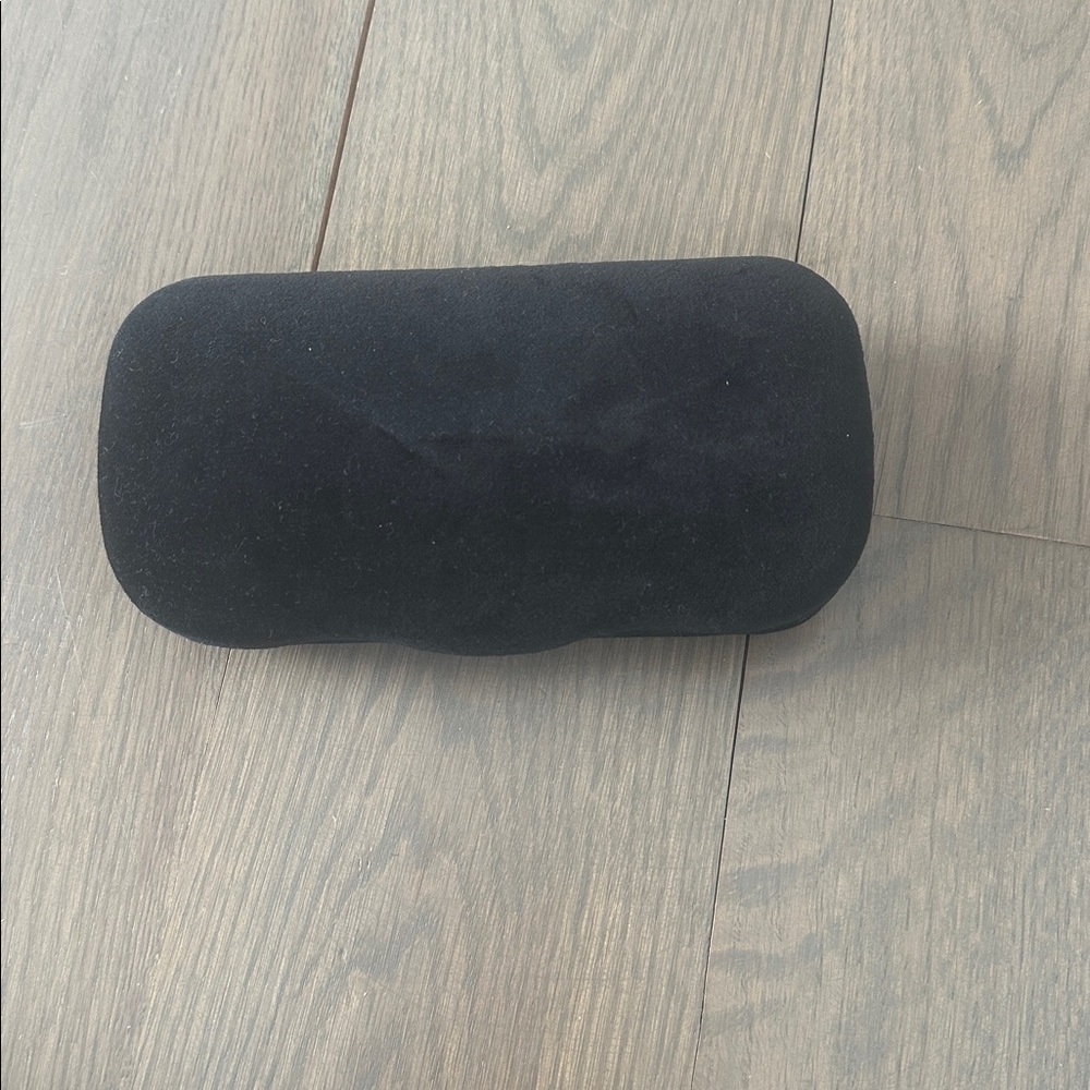 Gucci sunglass and eyeglass case with cloth